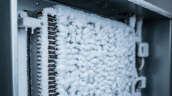 Frozen-Evaporator-Coil-Causes-Fixes-and-Prevention-1b